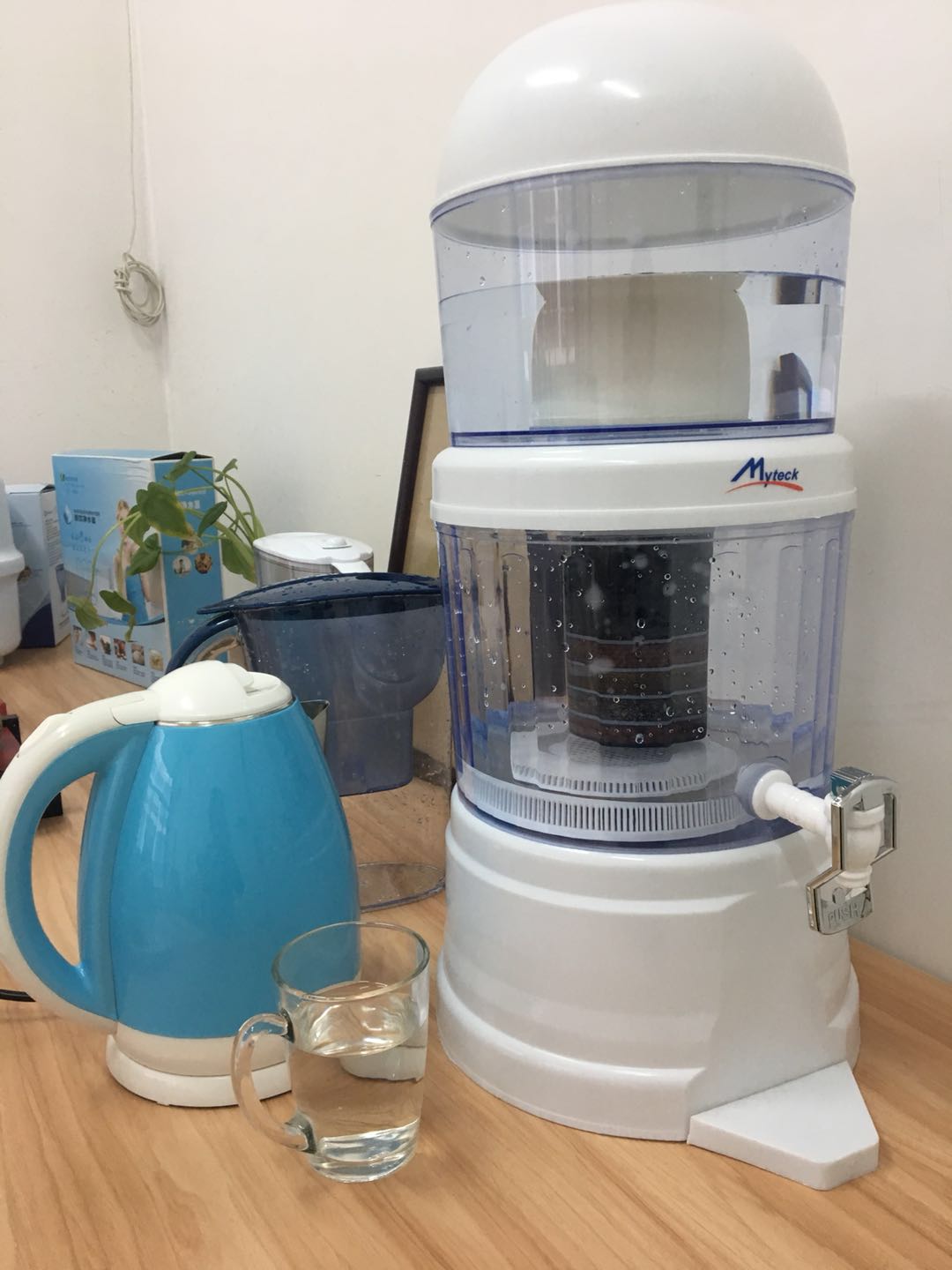 Mineralization Water Pot Gives Good Water Taste